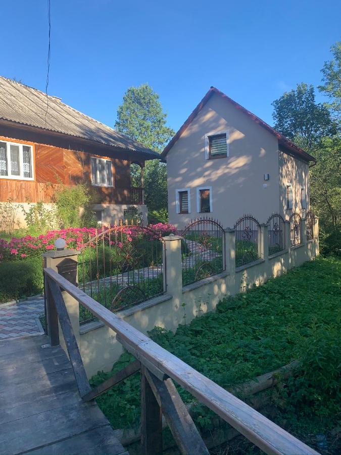 Cottage house Podobovets Buitenkant foto